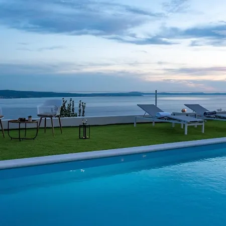 2-bedroom La With Private Heated 33sqm Pool Vila