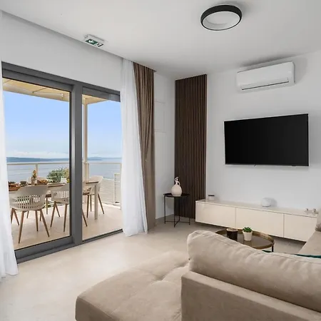 2-bedroom La With Private Heated 33sqm Pool