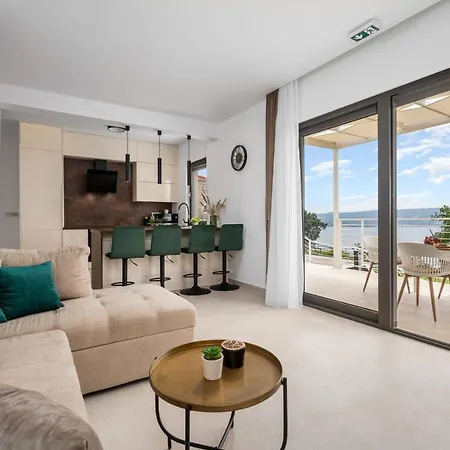 Vila 2-bedroom La With Private Heated 33sqm Pool *
