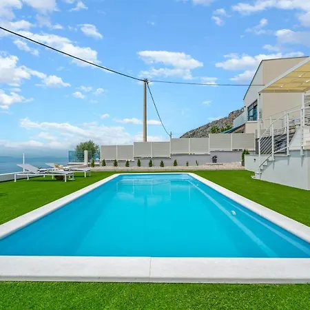 Vila 2-bedroom La With Private Heated 33sqm Pool